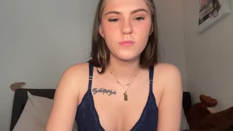 SarahxOliver online show from 12-05-25, 06:04