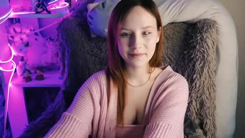 Snapshot of sarakaell chatting on 01-15-25, 03:22 Sara online show from 01-15-25, 03:22