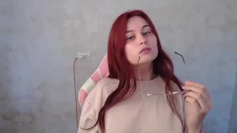 Snapshot of sarakinski chatting on 06-10-26, 08:24 Sara online show from 06-10-26, 08:24