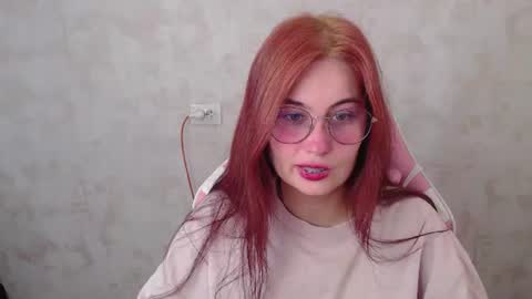 Snapshot of sarakinski chatting on 07-13-26, 11:02 Sara online show from 07-13-26, 11:02