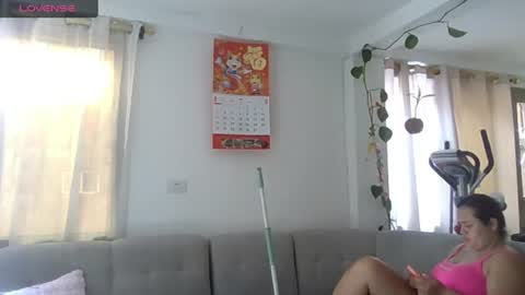 Snapshot of saramartinez100 chatting on 07-28-26, 07:39 sara martinez online show from 07-28-26, 07:39