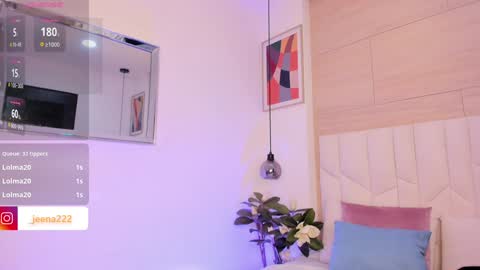 Snapshot of saramonroe1 chatting on 01-14-25, 11:05 Sara online show from 01-14-25, 11:05