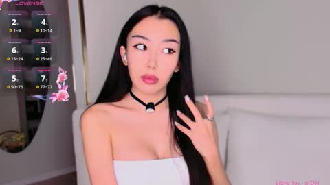 Mia online show from 10-26-25, 09:37