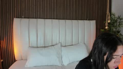 Sara   online show from 02-25-26, 10:41