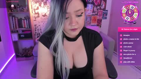 Snapshot of sararuales5 chatting on 03-03-25, 01:42 Sara Ruales online show from 03-03-25, 01:42