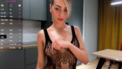 Sara online show from 03-18-26, 09:07