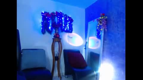 Snapshot of sarasmith2 chatting on 12-04-24, 11:35 sara online show from 12-04-24, 11:35