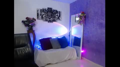 Snapshot of sarasmith2 chatting on 01-09-25, 06:47 sara online show from 01-09-25, 06:47