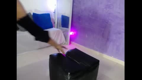 Snapshot of sarasmith2 chatting on 01-16-25, 12:45 sara online show from 01-16-25, 12:45