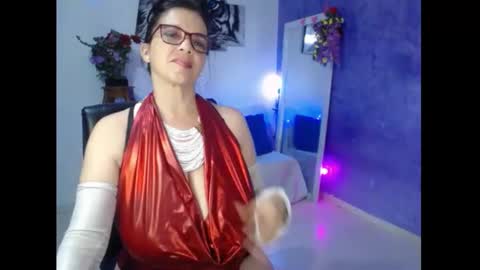 Snapshot of sarasmith2 chatting on 01-17-25, 07:49 sara online show from 01-17-25, 07:49