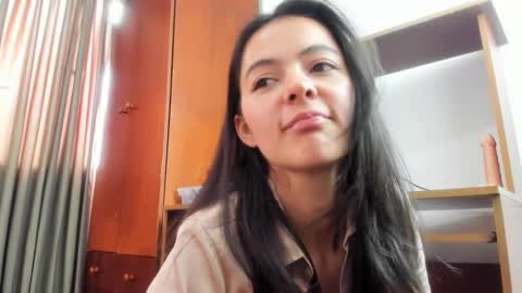 Sara   online show from 03-12-25, 05:49