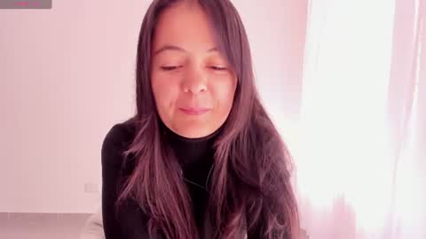 Snapshot of sarasweet_4 chatting on 06-17-26, 02:18 Sara online show from 06-17-26, 02:18