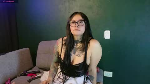 Snapshot of saratrita chatting on 06-09-26, 02:01 Sara Herrera online show from 06-09-26, 02:01