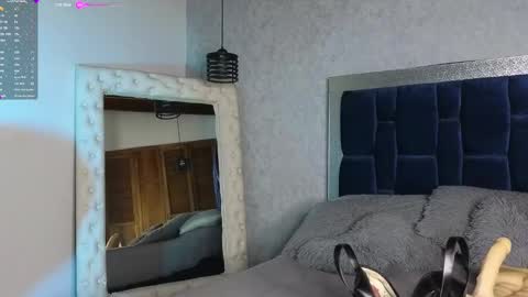 Sara W online show from 12-21-24, 09:44