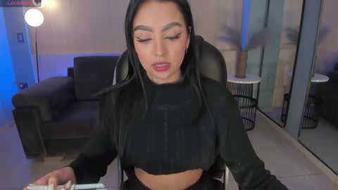 Snapshot of sarawinstone_ chatting on 12-14-24, 07:46 Sara Winstone online show from 12-14-24, 07:46