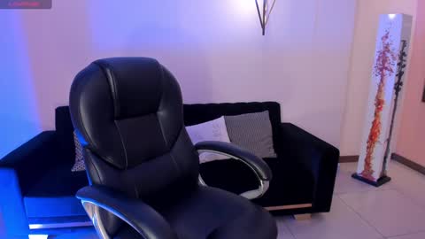 Snapshot of sarawinstone_ chatting on 12-15-24, 11:12 Sara Winstone online show from 12-15-24, 11:12