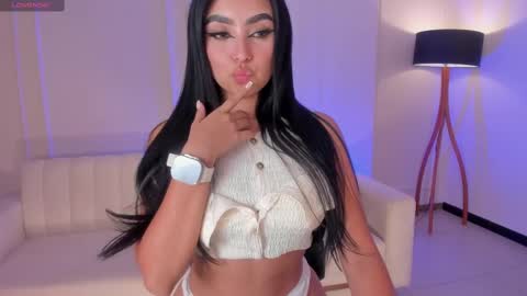 Snapshot of sarawinstone_ chatting on 03-05-25, 08:32 Sara Winstone online show from 03-05-25, 08:32