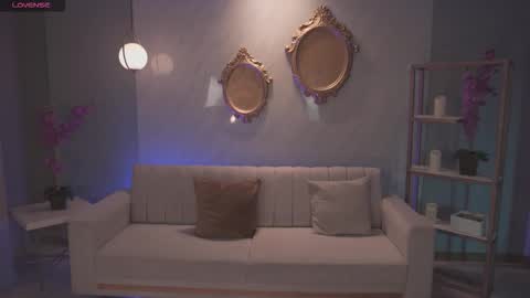 Sara Winstone online show from 02-11-26, 12:32