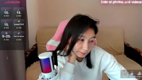 Snapshot of saraxray chatting on 09-19-25, 05:09 Sara online show from 09-19-25, 05:09