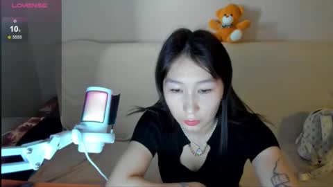 Snapshot of saraxray chatting on 10-30-25, 02:13 Sara online show from 10-30-25, 02:13