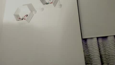 Saray  online show from 02-17-26, 04:09