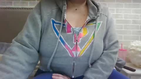 Sara online show from 02-17-25, 05:43