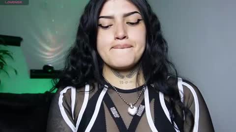 Sari  online show from 09-29-25, 09:19