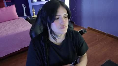 Sari  online show from 12-15-25, 09:19