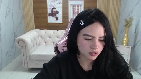 Sara  online show from 02-23-26, 08:17