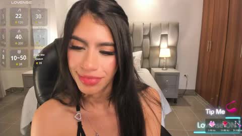 Snapshot of sarita_evanss chatting on 04-28-26, 02:27 Saritaaa online show from 04-28-26, 02:27