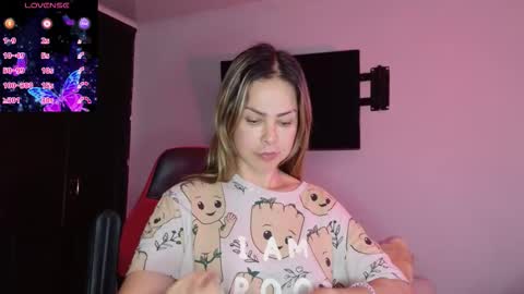 Snapshot of saritha__duke chatting on 02-18-26, 11:39 Saritha online show from 02-18-26, 11:39