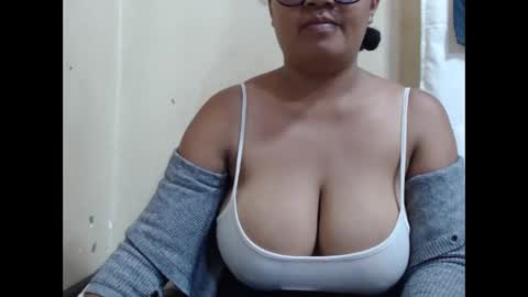 saronette online show from 03-31-26, 07:31