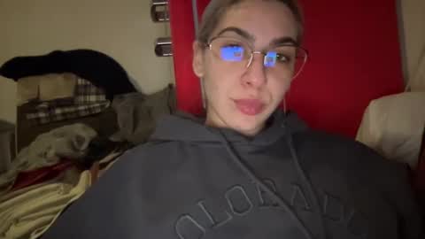 Sarrah online show from 01-26-25, 03:14