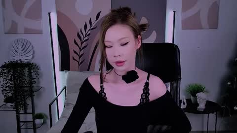 Snapshot of sarrahrice chatting on 02-20-26, 05:35 SarahRice online show from 02-20-26, 05:35