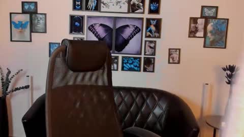 Snapshot of sarrahrice chatting on 02-21-26, 05:58 SarahRice online show from 02-21-26, 05:58