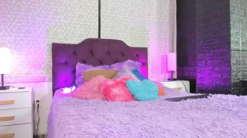 Sary  online show from 04-26-26, 03:26