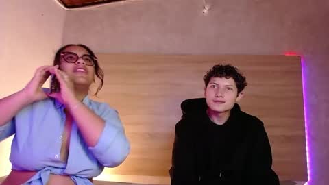 Snapshot of sasahsalomefon chatting on 07-16-26, 01:33 Sasha Y Felipe online show from 07-16-26, 01:33