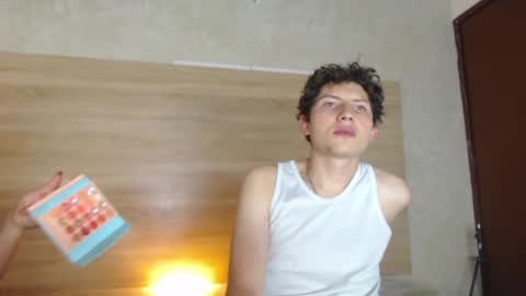 Snapshot of sasahsalomefon chatting on 07-30-26, 01:59 Sasha Y Felipe online show from 07-30-26, 01:59