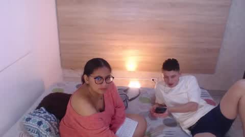 Snapshot of sasahsalomefon chatting on 08-05-26, 03:09 Sasha Y Felipe online show from 08-05-26, 03:09