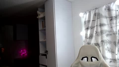 Snapshot of sasha_baby69 chatting on 02-22-25, 05:23 yesica online show from 02-22-25, 05:23