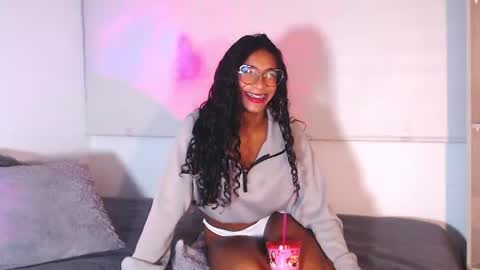 Snapshot of sasha_bowei chatting on 07-07-26, 07:23 sasha_bowei online show from 07-07-26, 07:23