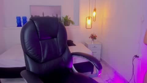 Snapshot of sasha_kendrick chatting on 12-04-24, 01:58 Sasha online show from 12-04-24, 01:58