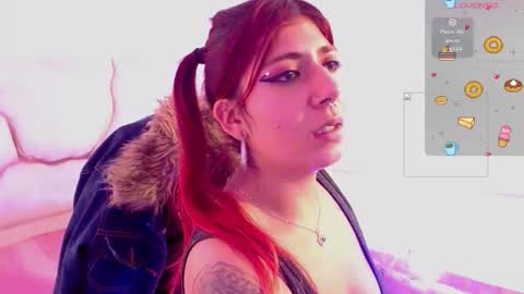 Snapshot of sashaa_tay chatting on 02-18-26, 07:10 sashaa_tay online show from 02-18-26, 07:10