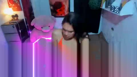 Snapshot of sashahuwanna chatting on 02-13-25, 02:20 ESTELLA online show from 02-13-25, 02:20