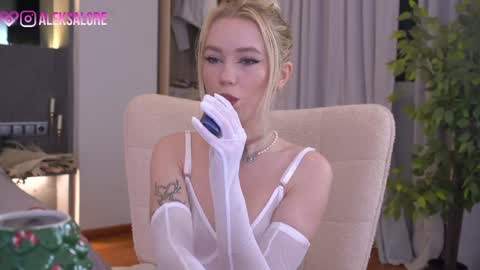Snapshot of sashalore chatting on 05-18-26, 03:13 sashalore online show from 05-18-26, 03:13