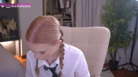 Snapshot of sashalore chatting on 05-25-26, 03:01 sashalore online show from 05-25-26, 03:01