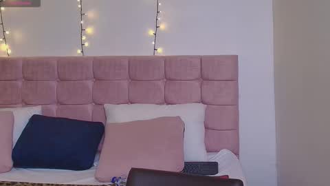 S A S H A R O S E online show from 09-19-25, 12:17