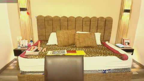 S A S H A R O S E online show from 09-23-25, 11:46