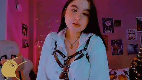 Snapshot of sashasoyyyy chatting on 03-05-25, 06:01 Sashasoy online show from 03-05-25, 06:01