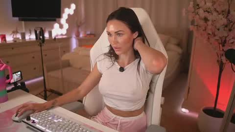 sashawest_official online show from 04-16-26, 11:51